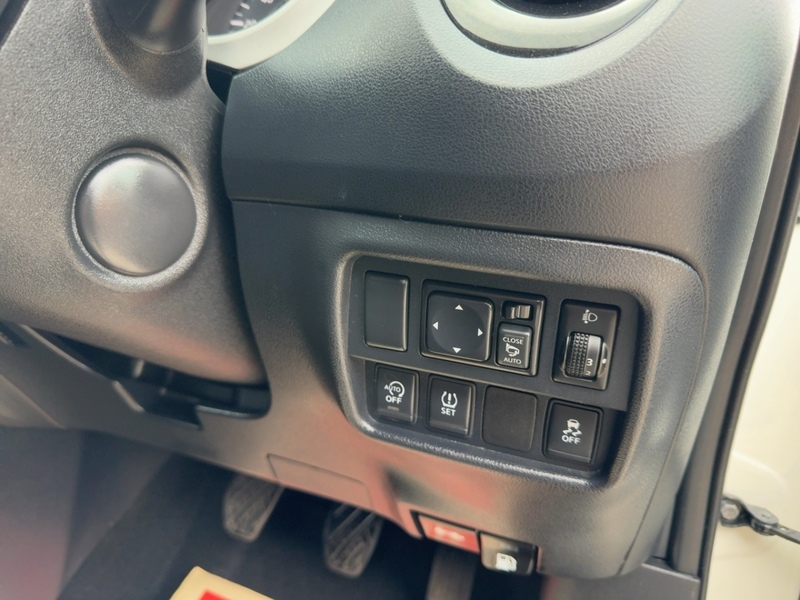 Nissan 1.2 DIG-T BOSE PERSONAL EDITION SUV 5DR PETROL MANUAL SAT NAV BLUETOOTH DAB STEREO CD PLAYER USB INPUT REAR CAMERA ONLY 38000 MILES SH NO ULEZ CHARGE 72-74 Mitcham Road