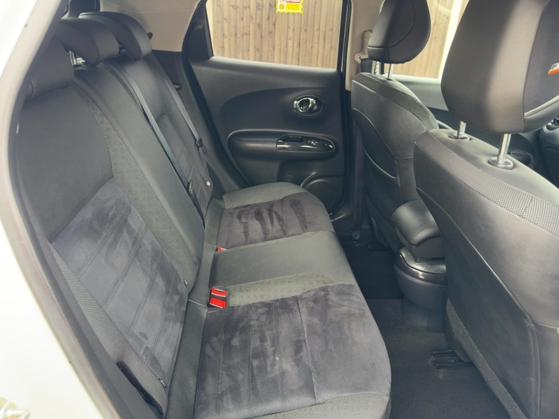 Nissan 1.2 DIG-T BOSE PERSONAL EDITION SUV 5DR PETROL MANUAL SAT NAV BLUETOOTH DAB STEREO CD PLAYER USB INPUT REAR CAMERA ONLY 38000 MILES SH NO ULEZ CHARGE 72-74 Mitcham Road