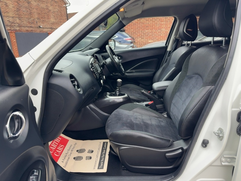 Nissan 1.2 DIG-T BOSE PERSONAL EDITION SUV 5DR PETROL MANUAL SAT NAV BLUETOOTH DAB STEREO CD PLAYER USB INPUT REAR CAMERA ONLY 38000 MILES SH NO ULEZ CHARGE 72-74 Mitcham Road