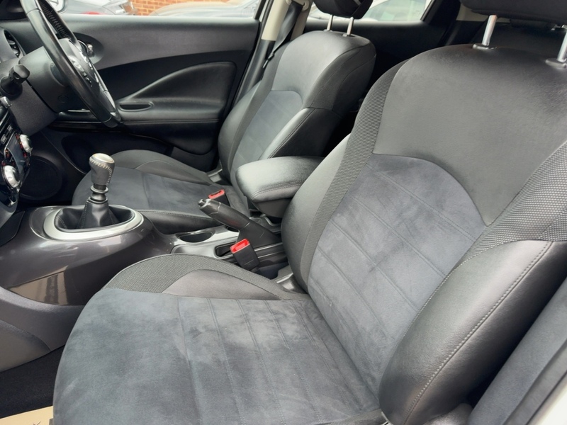 Nissan 1.2 DIG-T BOSE PERSONAL EDITION SUV 5DR PETROL MANUAL SAT NAV BLUETOOTH DAB STEREO CD PLAYER USB INPUT REAR CAMERA ONLY 38000 MILES SH NO ULEZ CHARGE 72-74 Mitcham Road