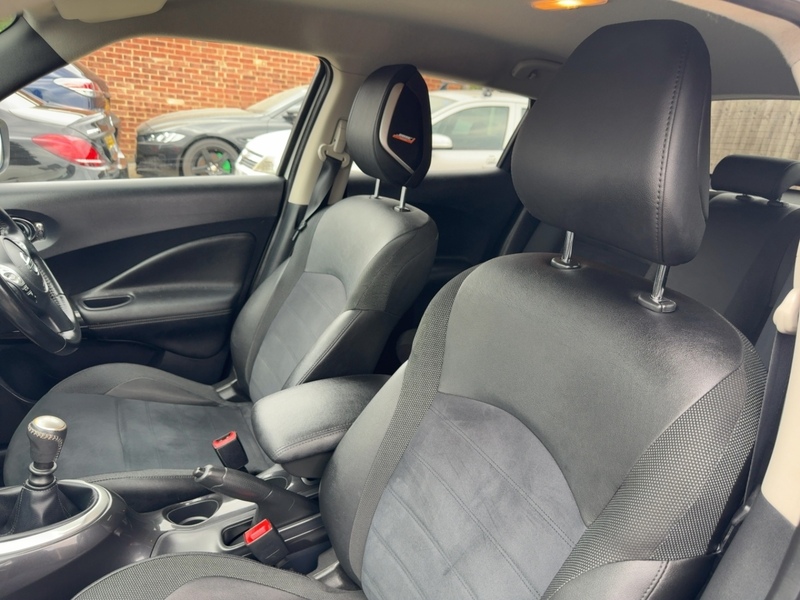 Nissan 1.2 DIG-T BOSE PERSONAL EDITION SUV 5DR PETROL MANUAL SAT NAV BLUETOOTH DAB STEREO CD PLAYER USB INPUT REAR CAMERA ONLY 38000 MILES SH NO ULEZ CHARGE 72-74 Mitcham Road