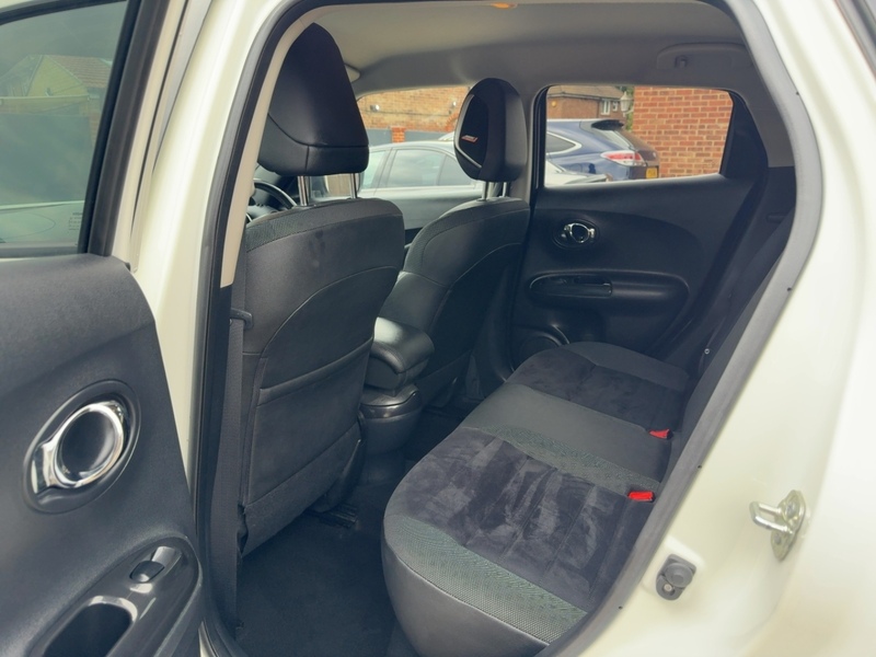 Nissan 1.2 DIG-T BOSE PERSONAL EDITION SUV 5DR PETROL MANUAL SAT NAV BLUETOOTH DAB STEREO CD PLAYER USB INPUT REAR CAMERA ONLY 38000 MILES SH NO ULEZ CHARGE 72-74 Mitcham Road