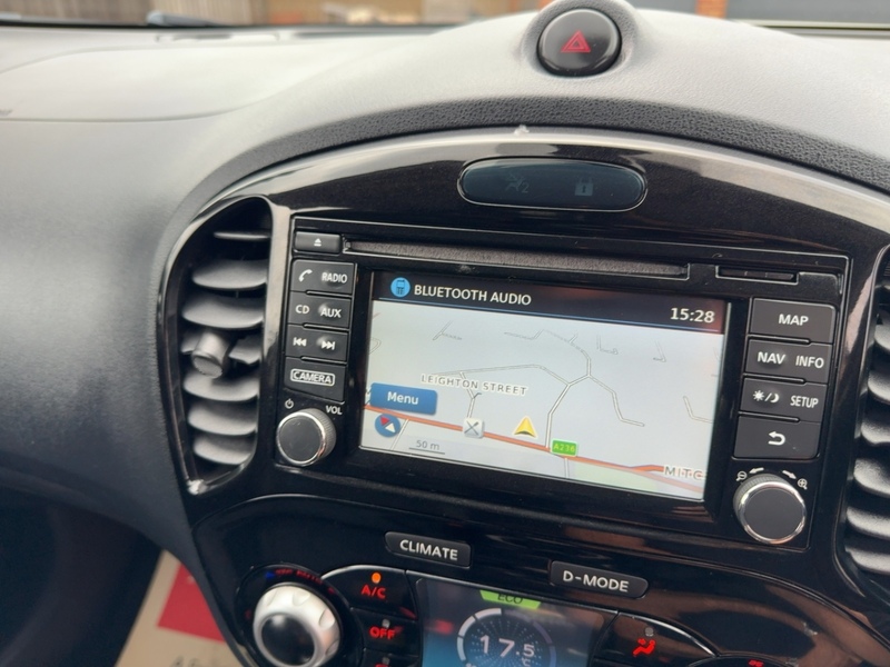 Nissan 1.2 DIG-T BOSE PERSONAL EDITION SUV 5DR PETROL MANUAL SAT NAV BLUETOOTH DAB STEREO CD PLAYER USB INPUT REAR CAMERA ONLY 38000 MILES SH NO ULEZ CHARGE 72-74 Mitcham Road