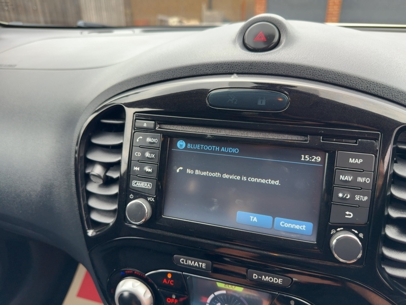 Nissan 1.2 DIG-T BOSE PERSONAL EDITION SUV 5DR PETROL MANUAL SAT NAV BLUETOOTH DAB STEREO CD PLAYER USB INPUT REAR CAMERA ONLY 38000 MILES SH NO ULEZ CHARGE 72-74 Mitcham Road