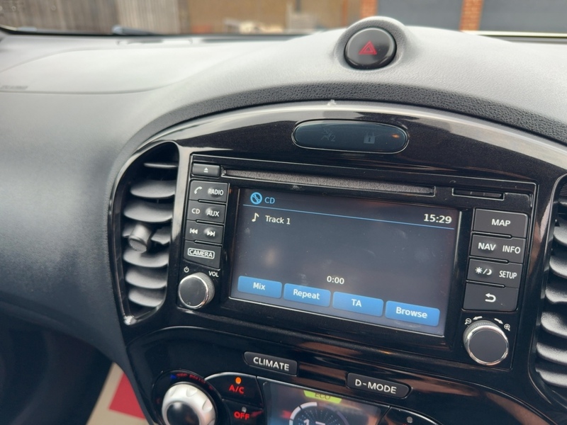 Nissan 1.2 DIG-T BOSE PERSONAL EDITION SUV 5DR PETROL MANUAL SAT NAV BLUETOOTH DAB STEREO CD PLAYER USB INPUT REAR CAMERA ONLY 38000 MILES SH NO ULEZ CHARGE 72-74 Mitcham Road