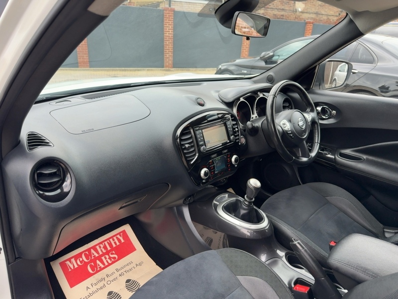 Nissan 1.2 DIG-T BOSE PERSONAL EDITION SUV 5DR PETROL MANUAL SAT NAV BLUETOOTH DAB STEREO CD PLAYER USB INPUT REAR CAMERA ONLY 38000 MILES SH NO ULEZ CHARGE 72-74 Mitcham Road