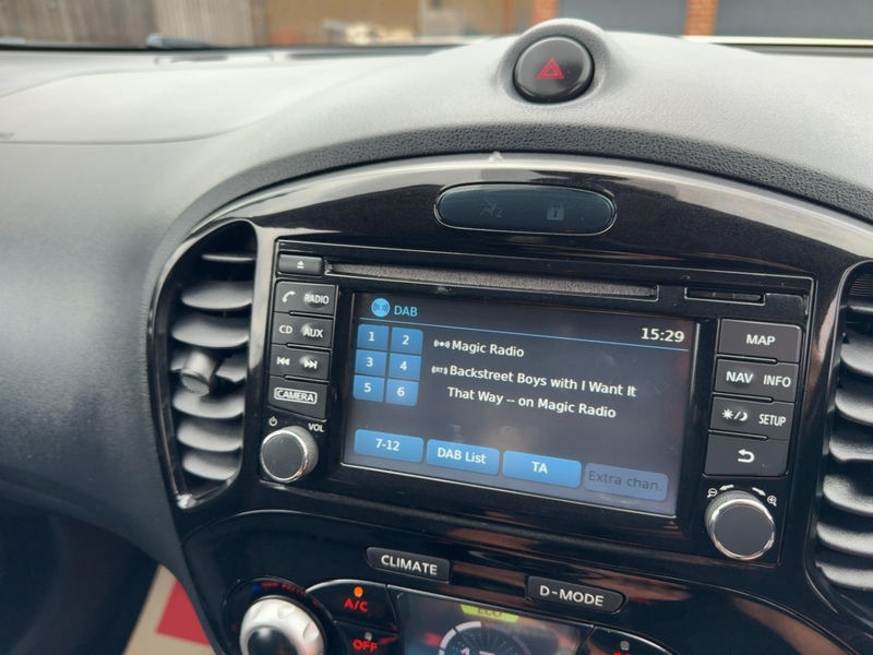 Nissan 1.2 DIG-T BOSE PERSONAL EDITION SUV 5DR PETROL MANUAL SAT NAV BLUETOOTH DAB STEREO CD PLAYER USB INPUT REAR CAMERA ONLY 38000 MILES SH NO ULEZ CHARGE 72-74 Mitcham Road