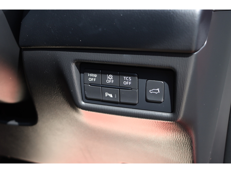 Mazda 2.0 SKYACTIV-G SPORT SUV 5DR PETROL MANUAL SUNROOF HEATED SEATS SATNAV BLUETOOTH APPLE CARPLAY REAR CAM PARKING AIDS JUST 1 OWNER ONLY 28000 MILES FSH 72-74 Mitcham Road