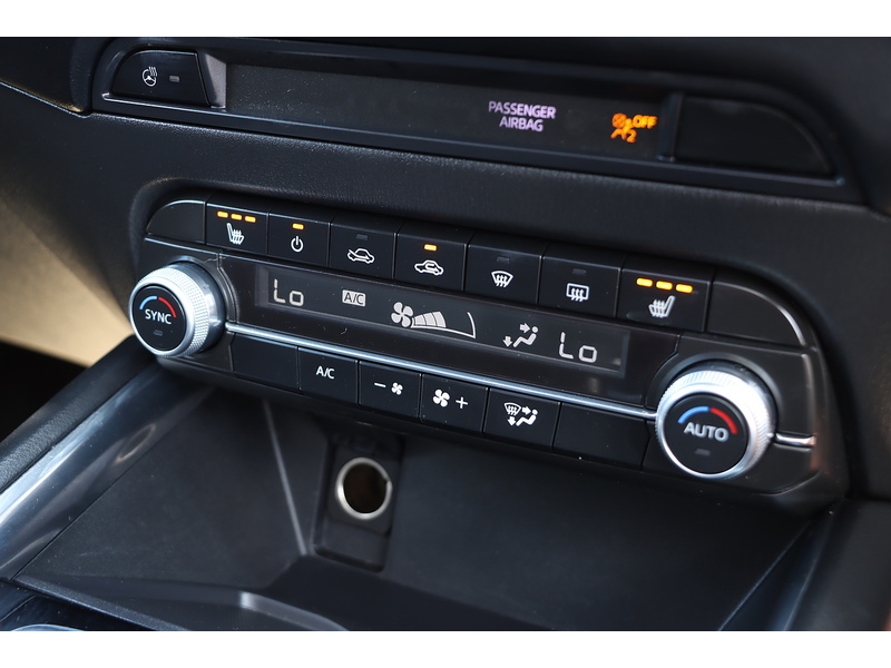 Mazda 2.0 SKYACTIV-G SPORT SUV 5DR PETROL MANUAL SUNROOF HEATED SEATS SATNAV BLUETOOTH APPLE CARPLAY REAR CAM PARKING AIDS JUST 1 OWNER ONLY 28000 MILES FSH 72-74 Mitcham Road