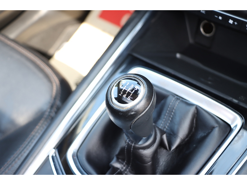 Mazda 2.0 SKYACTIV-G SPORT SUV 5DR PETROL MANUAL SUNROOF HEATED SEATS SATNAV BLUETOOTH APPLE CARPLAY REAR CAM PARKING AIDS JUST 1 OWNER ONLY 28000 MILES FSH 72-74 Mitcham Road