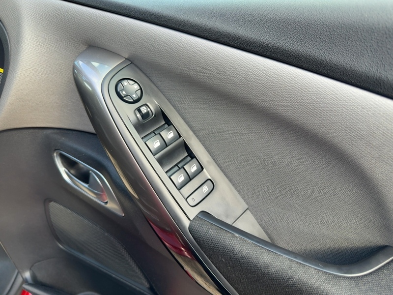 Citroen 1.2 PURETECH FLAIR MPV 5DR PETROL MANUAL SUNROOF SATNAV BLUETOOTH DAB RADIO APPLE CARPLAY REAR CAMERA PARKING AIDS 2 OWNERS 68000 MILES FSH 5 SERVICES 72-74 Mitcham Road