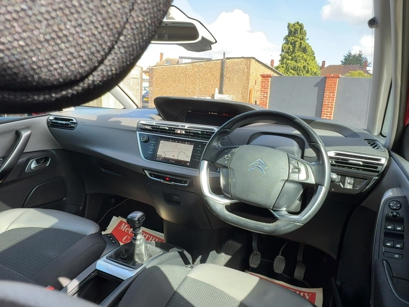 Citroen 1.2 PURETECH FLAIR MPV 5DR PETROL MANUAL SUNROOF SATNAV BLUETOOTH DAB RADIO APPLE CARPLAY REAR CAMERA PARKING AIDS 2 OWNERS 68000 MILES FSH 5 SERVICES 72-74 Mitcham Road