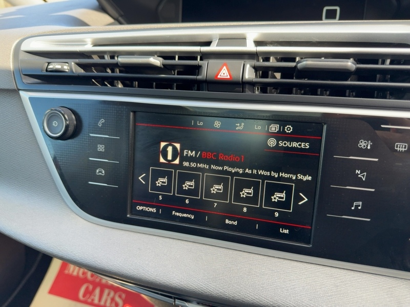 Citroen 1.2 PURETECH FLAIR MPV 5DR PETROL MANUAL SUNROOF SATNAV BLUETOOTH DAB RADIO APPLE CARPLAY REAR CAMERA PARKING AIDS 2 OWNERS 68000 MILES FSH 5 SERVICES 72-74 Mitcham Road