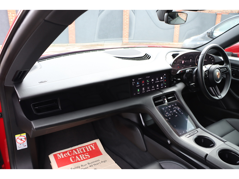 Porsche PERFORMANCE PLUS 93.4KWH 4S CROSS TURISMO 5DR ELECTRIC 4WD AUTO HEATED SEATS SAT NAV BLUETOOTH APPLE CARPLAY REAR CAMERA 1 OWNER ONLY 18000 MILES FSH 72-74 Mitcham Road