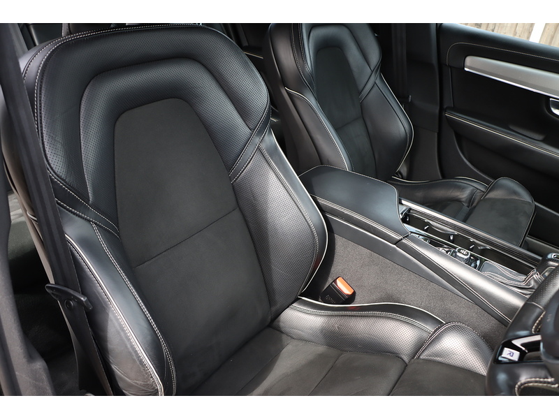 Volvo 2.0 T4 GPF R-DESIGN ESTATE 5DR PETROL AUTO HEATED SEATS SATELLITE NAVIGATION BLUETOOTH DAB STEREO USB INPUT PARKING AIDS 75000 MILES SH NO ULEZ CHARGE 72-74 Mitcham Road