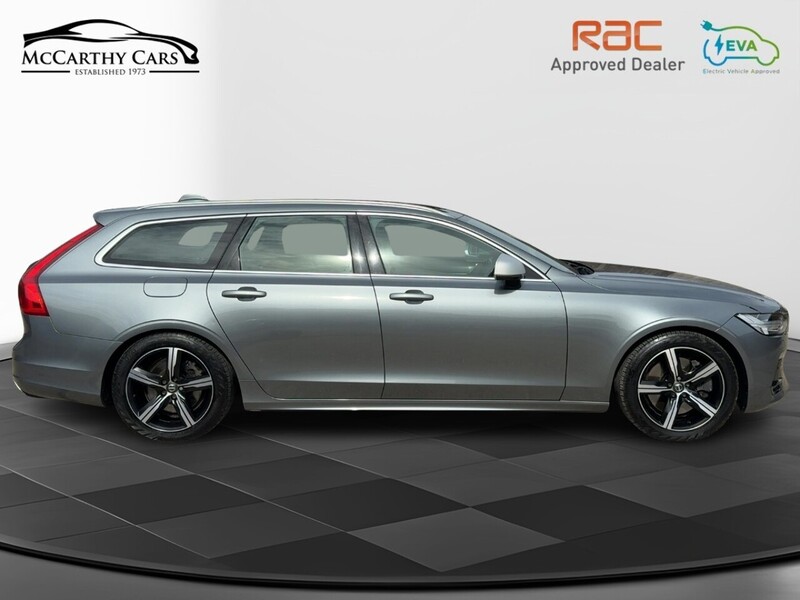 Volvo 2.0 T4 GPF R-DESIGN ESTATE 5DR PETROL AUTO HEATED SEATS SATELLITE NAVIGATION BLUETOOTH DAB STEREO USB INPUT PARKING AIDS 75000 MILES SH NO ULEZ CHARGE 72-74 Mitcham Road