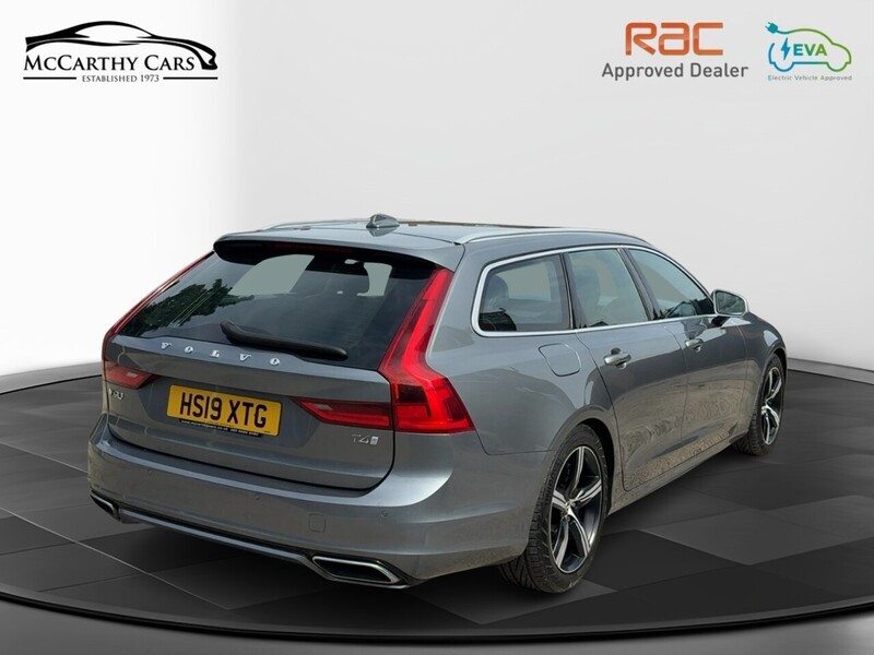 Volvo 2.0 T4 GPF R-DESIGN ESTATE 5DR PETROL AUTO HEATED SEATS SATELLITE NAVIGATION BLUETOOTH DAB STEREO USB INPUT PARKING AIDS 75000 MILES SH NO ULEZ CHARGE 72-74 Mitcham Road