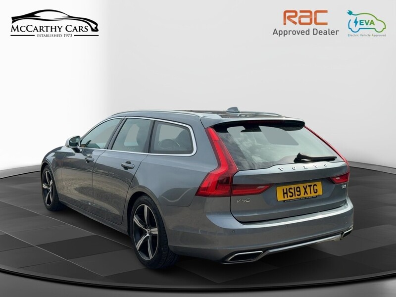 Volvo 2.0 T4 GPF R-DESIGN ESTATE 5DR PETROL AUTO HEATED SEATS SATELLITE NAVIGATION BLUETOOTH DAB STEREO USB INPUT PARKING AIDS 75000 MILES SH NO ULEZ CHARGE 72-74 Mitcham Road