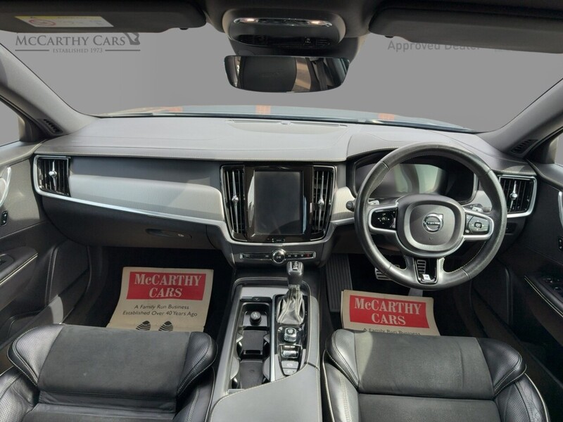 Volvo 2.0 T4 GPF R-DESIGN ESTATE 5DR PETROL AUTO HEATED SEATS SATELLITE NAVIGATION BLUETOOTH DAB STEREO USB INPUT PARKING AIDS 75000 MILES SH NO ULEZ CHARGE 72-74 Mitcham Road