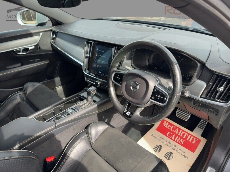 Volvo 2.0 T4 GPF R-DESIGN ESTATE 5DR PETROL AUTO HEATED SEATS SATELLITE NAVIGATION BLUETOOTH DAB STEREO USB INPUT PARKING AIDS 75000 MILES SH NO ULEZ CHARGE 72-74 Mitcham Road