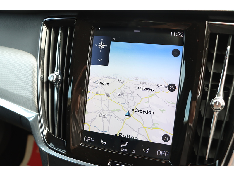 Volvo 2.0 T4 GPF R-DESIGN ESTATE 5DR PETROL AUTO HEATED SEATS SATELLITE NAVIGATION BLUETOOTH DAB STEREO USB INPUT PARKING AIDS 75000 MILES SH NO ULEZ CHARGE 72-74 Mitcham Road