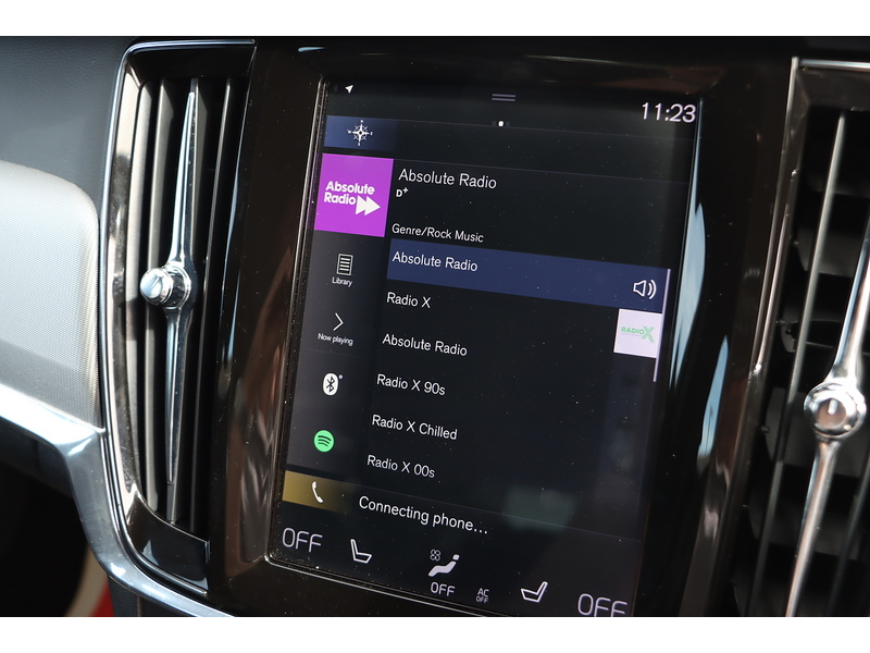 Volvo 2.0 T4 GPF R-DESIGN ESTATE 5DR PETROL AUTO HEATED SEATS SATELLITE NAVIGATION BLUETOOTH DAB STEREO USB INPUT PARKING AIDS 75000 MILES SH NO ULEZ CHARGE 72-74 Mitcham Road