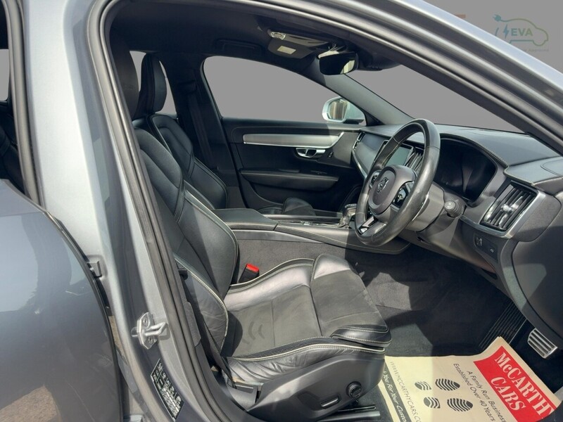 Volvo 2.0 T4 GPF R-DESIGN ESTATE 5DR PETROL AUTO HEATED SEATS SATELLITE NAVIGATION BLUETOOTH DAB STEREO USB INPUT PARKING AIDS 75000 MILES SH NO ULEZ CHARGE 72-74 Mitcham Road