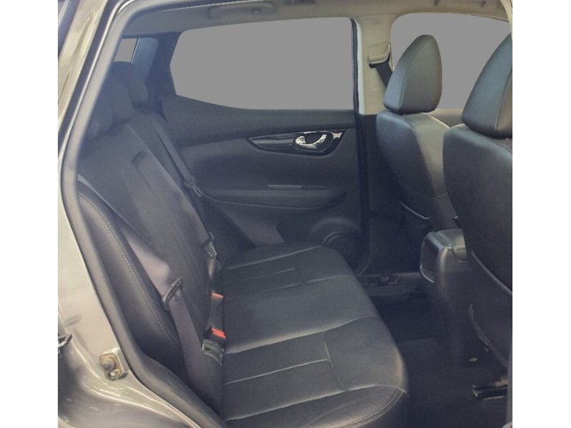 Nissan 1.2 DIG-T TEKNA SUV 5DR PETROL XTRON 2WD AUTO PAN ROOF HEATED SEATS SAT NAV DAB STEREO REAR & 360 CAM PARKING AIDS JUST 2 OWNERS ONLY 39000 MILES FSH 72-74 Mitcham Road