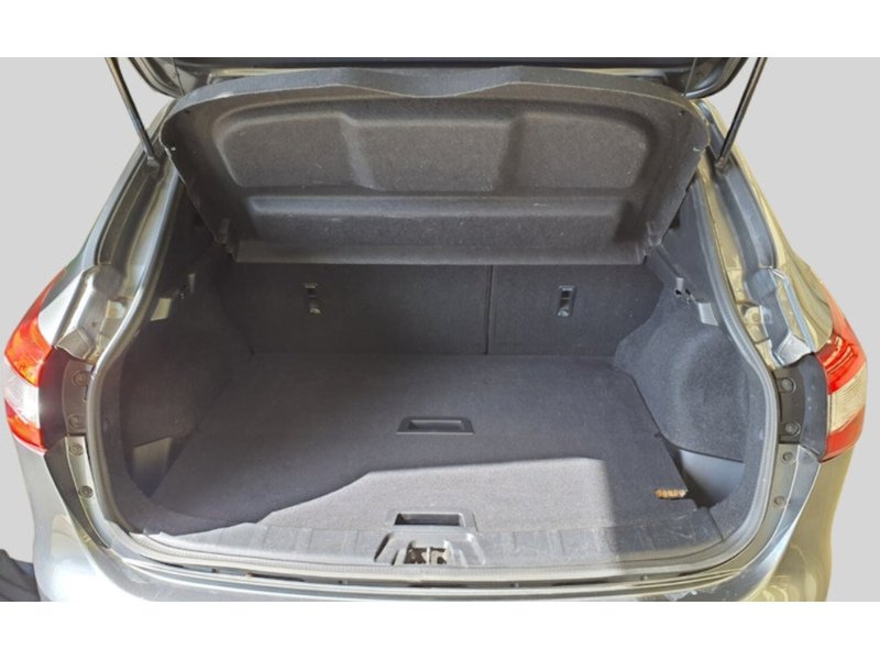 Nissan 1.2 DIG-T TEKNA SUV 5DR PETROL XTRON 2WD AUTO PAN ROOF HEATED SEATS SAT NAV DAB STEREO REAR & 360 CAM PARKING AIDS JUST 2 OWNERS ONLY 39000 MILES FSH 72-74 Mitcham Road