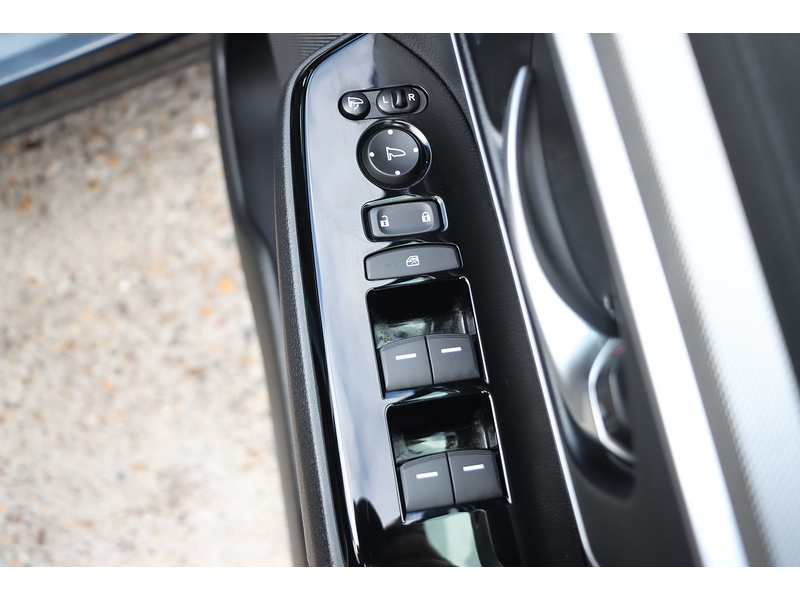 Honda 2.0 H I-MMD EX SUV 5DR PETROL DSG AUTO SUNROOF HEATED SEATS SAT NAV DAB STEREO REAR CAMERA PARKING AIDS JUST 1 OWNER ONLY 40000 MILES FSH 5 SERVICES 72-74 Mitcham Road