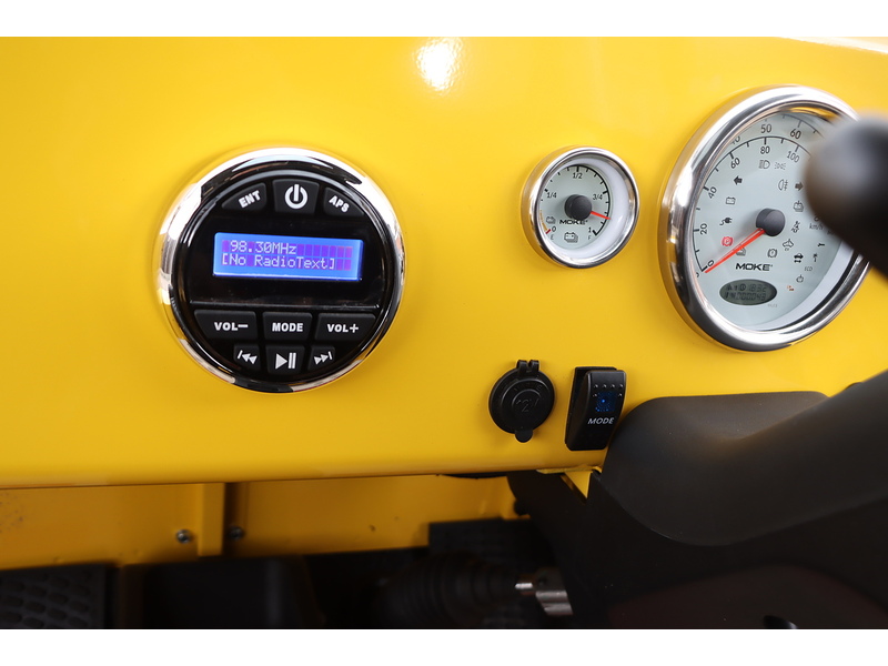 MOKE 0.0 4DR CONVERTIBLE ELECTRIC BLUETOOTH WITH MUSIC STREAMING DAB STEREO JUST 1 PRIVATE OWNER FROM NEW ONLY 35 MILES NO ULEZ CHARGE 72-74 Mitcham Road