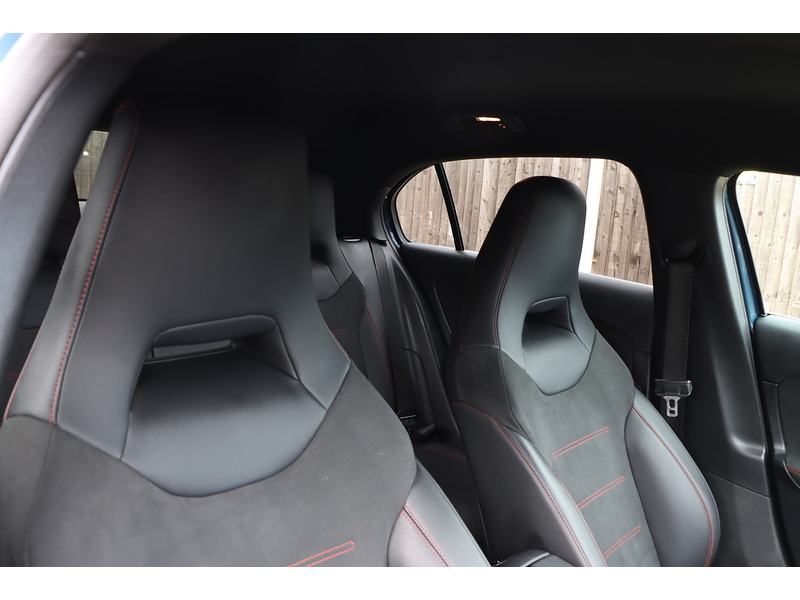 Mercedes-Benz A250E 1.3 15.6KWH AMG LINE HATCHBACK 5DR PETROL PLUG-IN HYBRID AUTO HEATED SEATS SAT NAV BLUETOOTH DAB STEREO REAR CAMERA JUST 1 OWNER 71000 MILES FSH 72-74 Mitcham Road