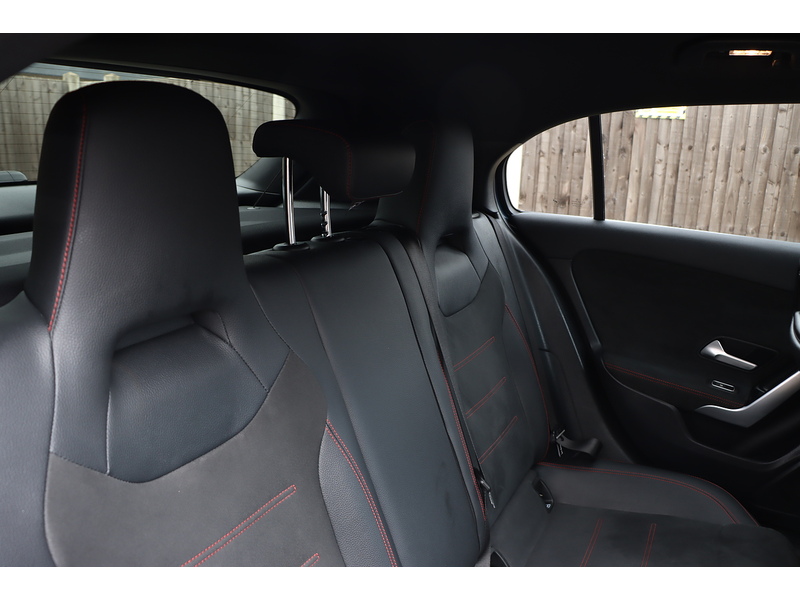 Mercedes-Benz A250E 1.3 15.6KWH AMG LINE HATCHBACK 5DR PETROL PLUG-IN HYBRID AUTO HEATED SEATS SAT NAV BLUETOOTH DAB STEREO REAR CAMERA JUST 1 OWNER 71000 MILES FSH 72-74 Mitcham Road