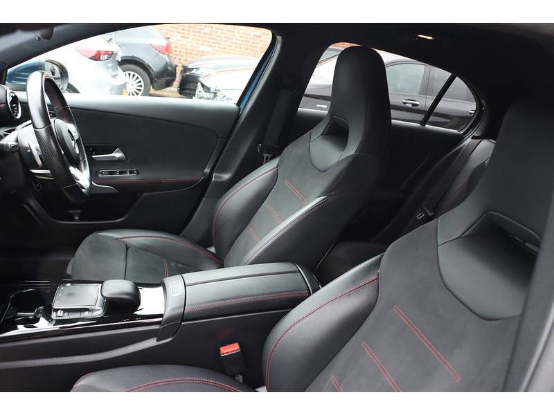 Mercedes-Benz A250E 1.3 15.6KWH AMG LINE HATCHBACK 5DR PETROL PLUG-IN HYBRID AUTO HEATED SEATS SAT NAV BLUETOOTH DAB STEREO REAR CAMERA JUST 1 OWNER 71000 MILES FSH 72-74 Mitcham Road