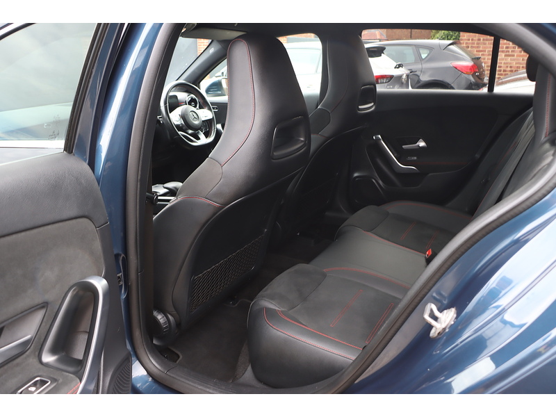 Mercedes-Benz A250E 1.3 15.6KWH AMG LINE HATCHBACK 5DR PETROL PLUG-IN HYBRID AUTO HEATED SEATS SAT NAV BLUETOOTH DAB STEREO REAR CAMERA JUST 1 OWNER 71000 MILES FSH 72-74 Mitcham Road