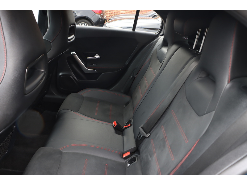 Mercedes-Benz A250E 1.3 15.6KWH AMG LINE HATCHBACK 5DR PETROL PLUG-IN HYBRID AUTO HEATED SEATS SAT NAV BLUETOOTH DAB STEREO REAR CAMERA JUST 1 OWNER 71000 MILES FSH 72-74 Mitcham Road