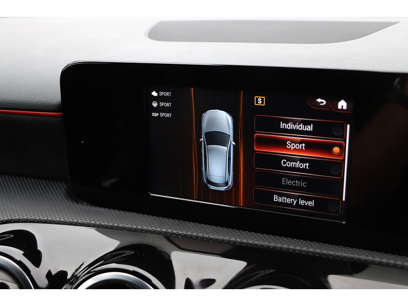 Mercedes-Benz A250E 1.3 15.6KWH AMG LINE HATCHBACK 5DR PETROL PLUG-IN HYBRID AUTO HEATED SEATS SAT NAV BLUETOOTH DAB STEREO REAR CAMERA JUST 1 OWNER 71000 MILES FSH 72-74 Mitcham Road