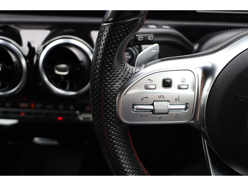 Mercedes-Benz A250E 1.3 15.6KWH AMG LINE HATCHBACK 5DR PETROL PLUG-IN HYBRID AUTO HEATED SEATS SAT NAV BLUETOOTH DAB STEREO REAR CAMERA JUST 1 OWNER 71000 MILES FSH 72-74 Mitcham Road