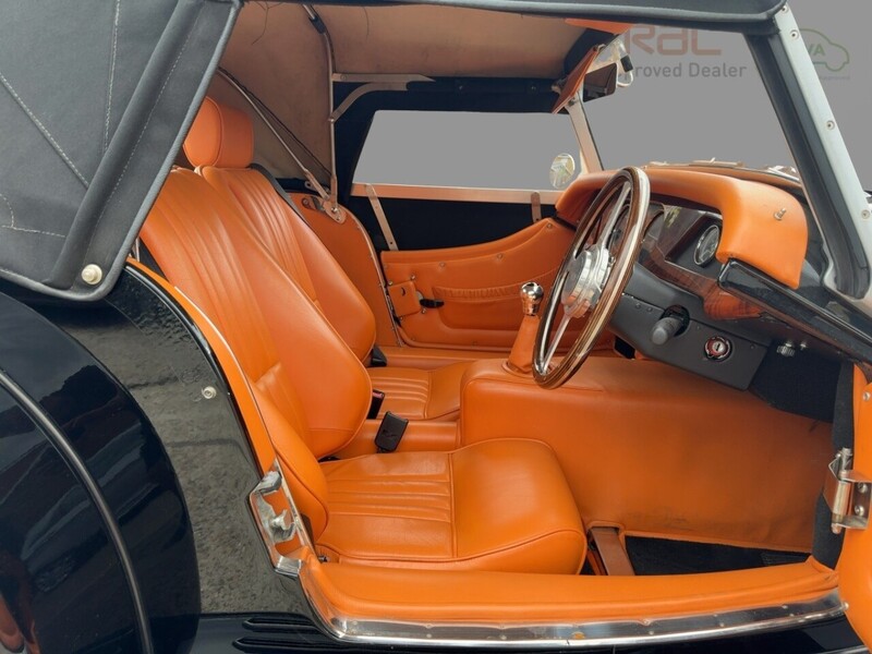 Morgan 3000 3700 2DR CONVERTIBLE PETROL MANUAL CONVERTIBLE ROOF BLUETOOTH STEREO CD PLAYER AUX/USB INPUT ONLY 18000 MILES SH NO ULEZ CHARGE 72-74 Mitcham Road