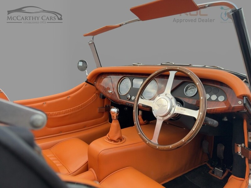 Morgan 3000 3700 2DR CONVERTIBLE PETROL MANUAL CONVERTIBLE ROOF BLUETOOTH STEREO CD PLAYER AUX/USB INPUT ONLY 18000 MILES SH NO ULEZ CHARGE 72-74 Mitcham Road