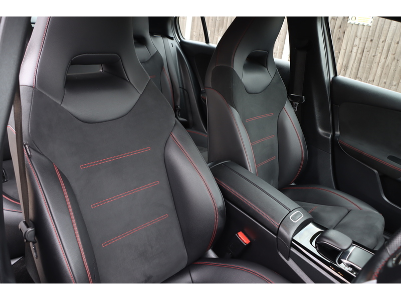 Mercedes-Benz A200 1.3 AMG LINE HATCHBACK 5DR PETROL 7G-DCT AUTO SAT NAV BLUETOOTH DAB STEREO PARKING AIDS JUST 2 OWNERS SAME OWNER FOR 3 YEARS ONLY 51000 MILES SH 72-74 Mitcham Road