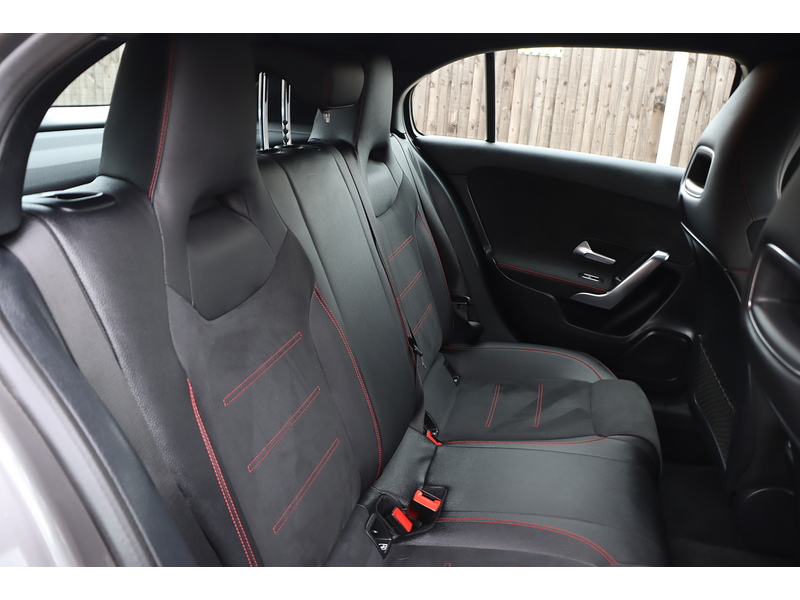 Mercedes-Benz A200 1.3 AMG LINE HATCHBACK 5DR PETROL 7G-DCT AUTO SAT NAV BLUETOOTH DAB STEREO PARKING AIDS JUST 2 OWNERS SAME OWNER FOR 3 YEARS ONLY 51000 MILES SH 72-74 Mitcham Road