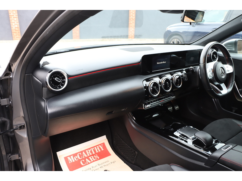Mercedes-Benz A200 1.3 AMG LINE HATCHBACK 5DR PETROL 7G-DCT AUTO SAT NAV BLUETOOTH DAB STEREO PARKING AIDS JUST 2 OWNERS SAME OWNER FOR 3 YEARS ONLY 51000 MILES SH 72-74 Mitcham Road