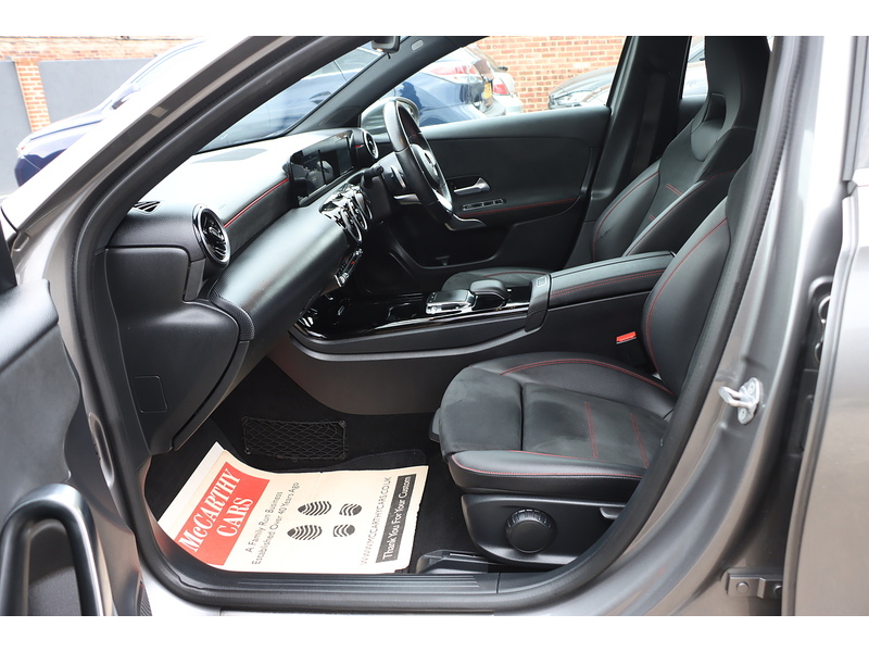 Mercedes-Benz A200 1.3 AMG LINE HATCHBACK 5DR PETROL 7G-DCT AUTO SAT NAV BLUETOOTH DAB STEREO PARKING AIDS JUST 2 OWNERS SAME OWNER FOR 3 YEARS ONLY 51000 MILES SH 72-74 Mitcham Road