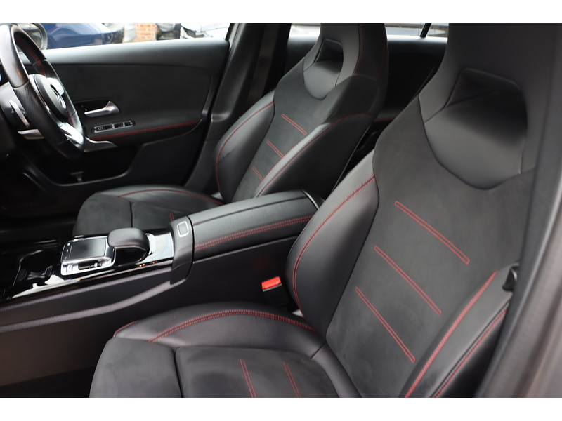 Mercedes-Benz A200 1.3 AMG LINE HATCHBACK 5DR PETROL 7G-DCT AUTO SAT NAV BLUETOOTH DAB STEREO PARKING AIDS JUST 2 OWNERS SAME OWNER FOR 3 YEARS ONLY 51000 MILES SH 72-74 Mitcham Road