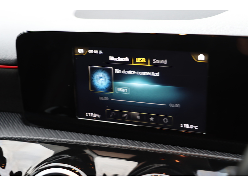 Mercedes-Benz A200 1.3 AMG LINE HATCHBACK 5DR PETROL 7G-DCT AUTO SAT NAV BLUETOOTH DAB STEREO PARKING AIDS JUST 2 OWNERS SAME OWNER FOR 3 YEARS ONLY 51000 MILES SH 72-74 Mitcham Road