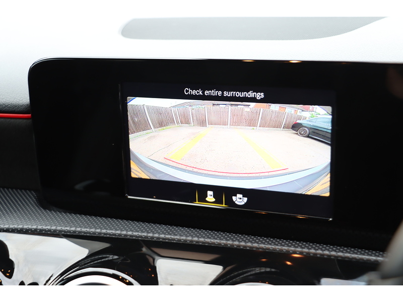 Mercedes-Benz A200 1.3 AMG LINE HATCHBACK 5DR PETROL 7G-DCT AUTO SAT NAV BLUETOOTH DAB STEREO PARKING AIDS JUST 2 OWNERS SAME OWNER FOR 3 YEARS ONLY 51000 MILES SH 72-74 Mitcham Road