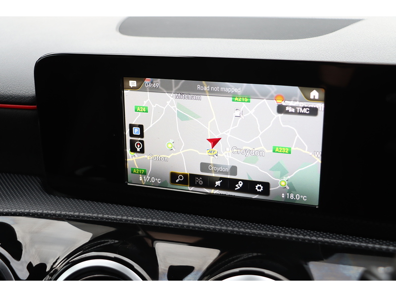 Mercedes-Benz A200 1.3 AMG LINE HATCHBACK 5DR PETROL 7G-DCT AUTO SAT NAV BLUETOOTH DAB STEREO PARKING AIDS JUST 2 OWNERS SAME OWNER FOR 3 YEARS ONLY 51000 MILES SH 72-74 Mitcham Road