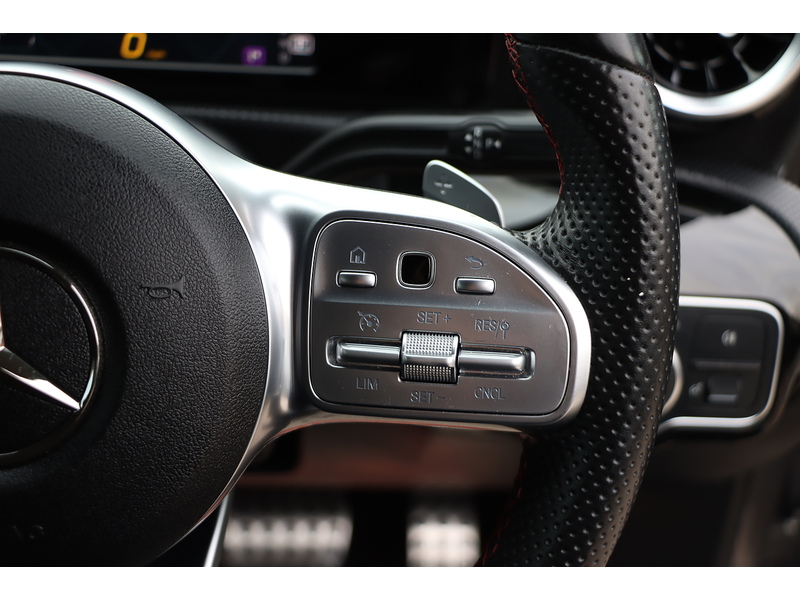 Mercedes-Benz A200 1.3 AMG LINE HATCHBACK 5DR PETROL 7G-DCT AUTO SAT NAV BLUETOOTH DAB STEREO PARKING AIDS JUST 2 OWNERS SAME OWNER FOR 3 YEARS ONLY 51000 MILES SH 72-74 Mitcham Road