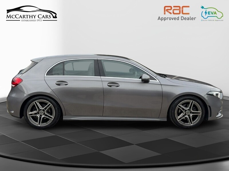 Mercedes-Benz A200 1.3 AMG LINE HATCHBACK 5DR PETROL 7G-DCT AUTO SAT NAV BLUETOOTH DAB STEREO PARKING AIDS JUST 2 OWNERS SAME OWNER FOR 3 YEARS ONLY 51000 MILES SH 72-74 Mitcham Road